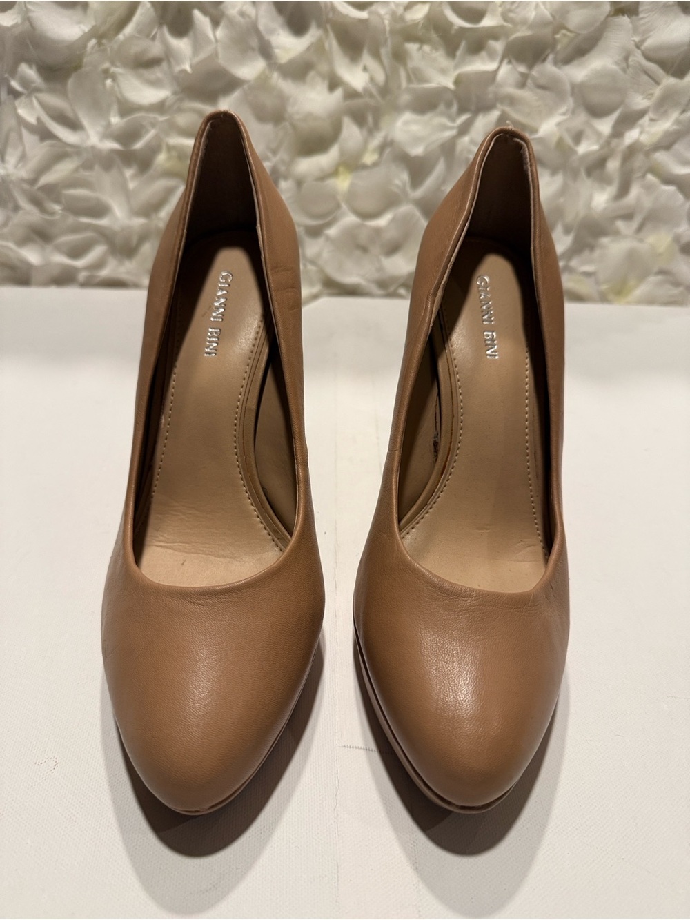 Classic Tan Leather Pointed Toe Heels